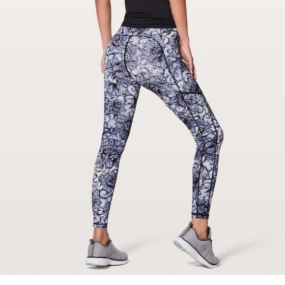 Lululemon Speed Up Tight Hanakotoba Starlight Multi SZ 10 - Picture 1 of 7